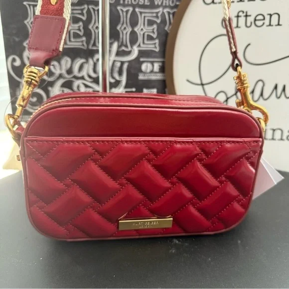 Kurt Geiger London Kensington Small Camera Bag in red quilted leather NWT - Picture 3 of 5